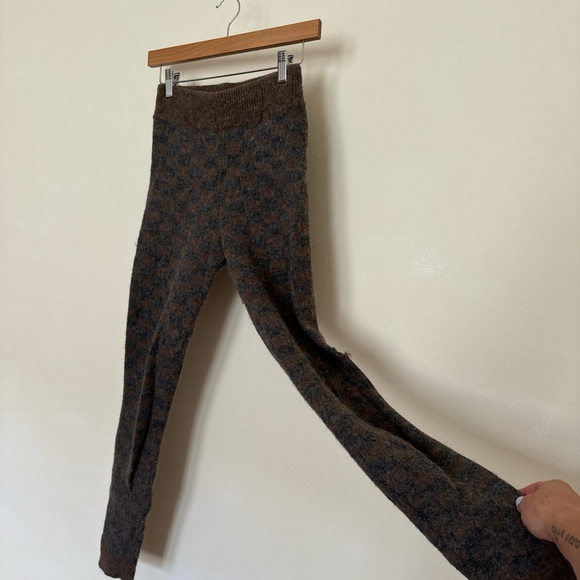 Electric feathers knit leggings - Picture 3 of 6